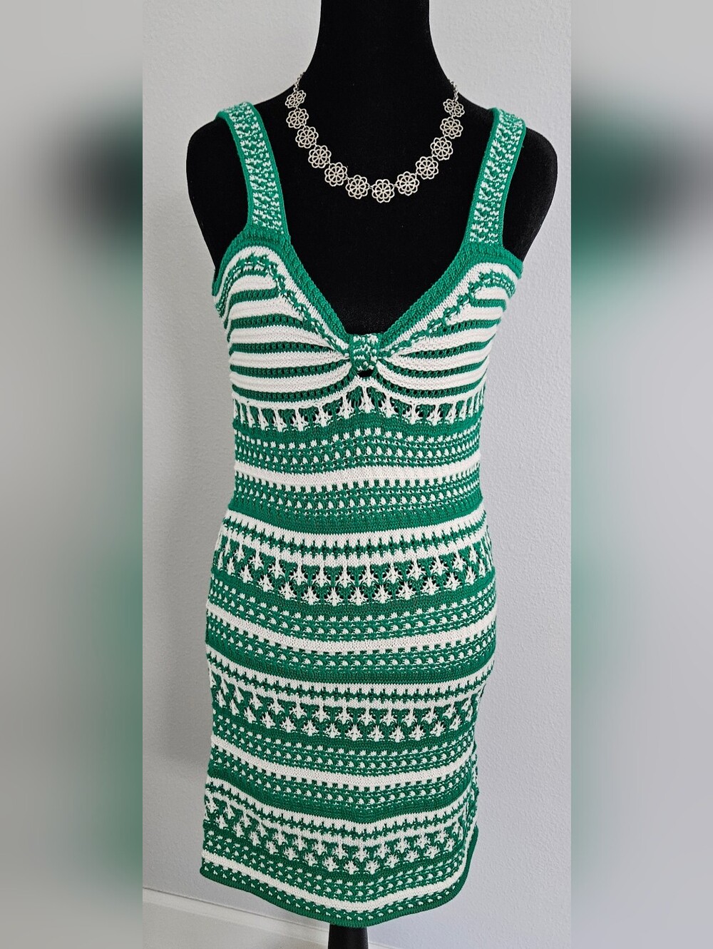 Lush Crochet Knit Bodycon Dress Green White Sleeveless Size M NWOT.